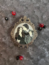 Load image into Gallery viewer, 🕷️Gomez &amp; Morticia 🕷️Reylo Pin
