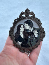 Load image into Gallery viewer, 🕷️Gomez &amp; Morticia 🕷️Reylo Pin
